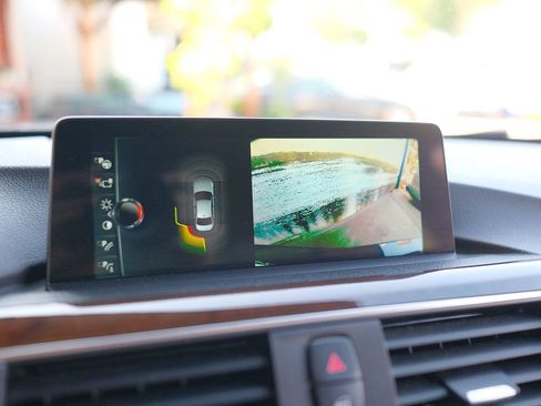 Used 2017 BMW 330e RWD image 23