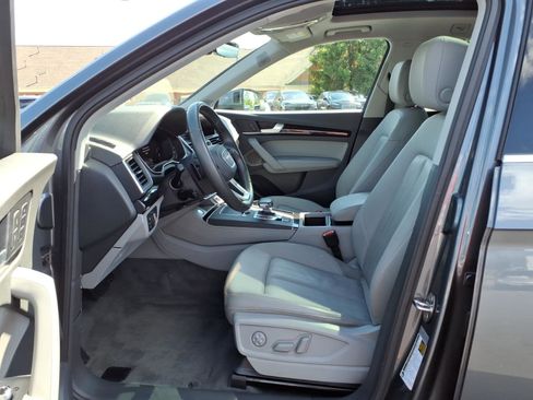 Used 2019 Audi Q5 2.0T Premium Plus w/ Premium Plus Package AWD/4WD image 13