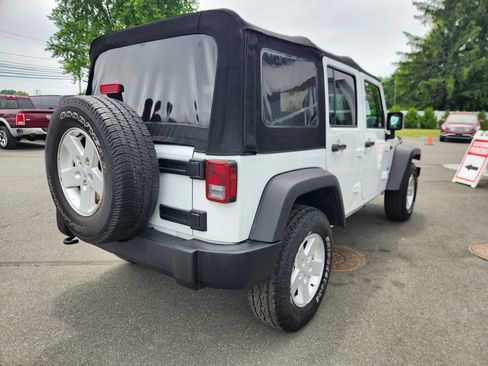 Used 2017 Jeep Wrangler Unlimited Sport w/ Quick Order Package 24S AWD/4WD image 23
