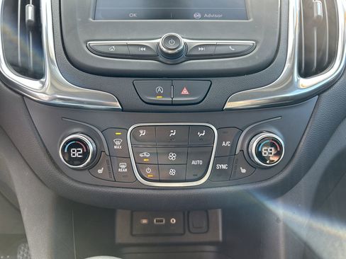 Used 2024 Chevrolet Equinox LT image 18