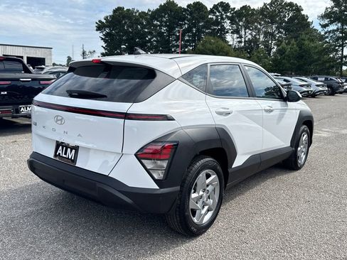 New 2026 Hyundai Kona SE image 5
