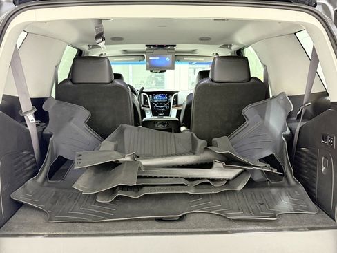 Used 2017 Cadillac Escalade Premium Luxury w/ LPO, Radiant Package image 37