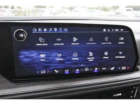 Used 2025 Chevrolet Suburban LT AWD/4WD image 26