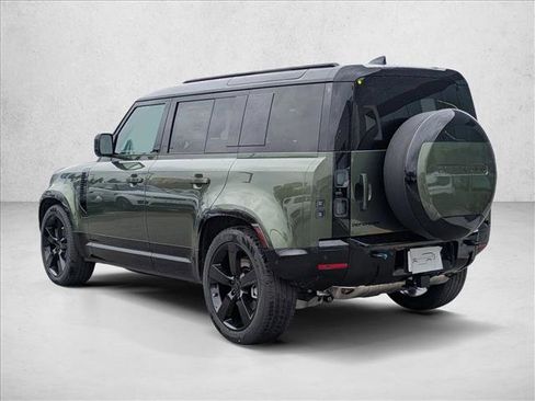 New 2026 Land Rover Defender 110 X-Dynamic SE image 9