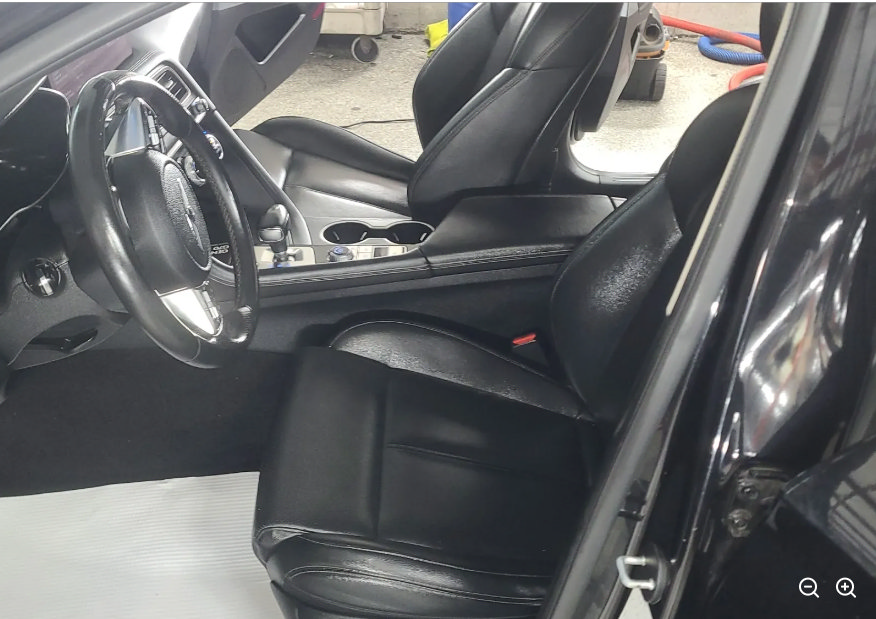 Used 2023 Genesis G70 2.0T AWD/4WD image 8