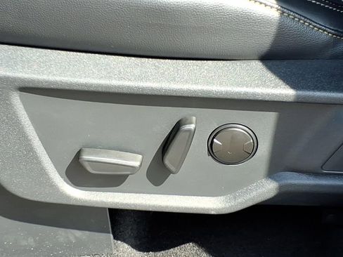 New 2025 Ford Bronco Badlands image 17