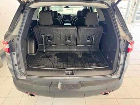 Used 2021 Chevrolet Traverse LT AWD/4WD image 40