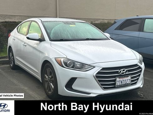Used 2017 Hyundai Elantra SE image 1