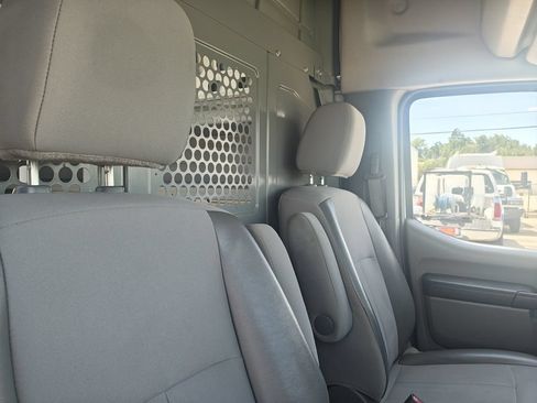Used 2020 Nissan NV 2500 S RWD image 10