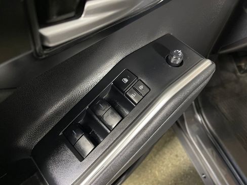 Certified 2024 Toyota Highlander XLE image 16