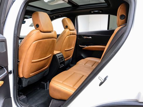 Used 2020 Cadillac XT4 Premium Luxury w/ Enhanced Visibility Package image 41