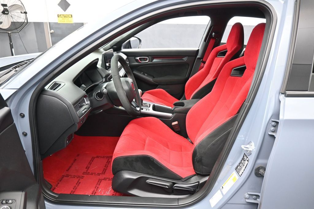 Used 2025 Honda Civic Type R image 11