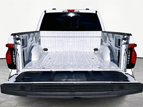 Used 2025 Ford F150 Lightning Platinum image 18