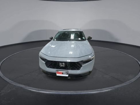 Used 2023 Honda Accord Sport image 3