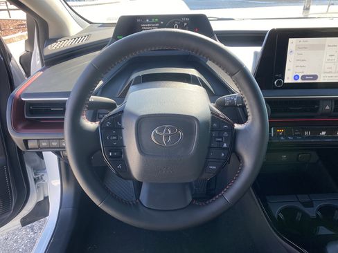 Used 2025 Toyota Prius XSE image 10