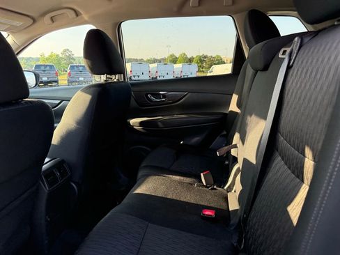 Used 2019 Nissan Rogue S w/ Special Edition Package FWD image 23