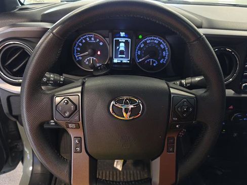 Used 2023 Toyota Tacoma TRD Sport w/ Technology Package image 6