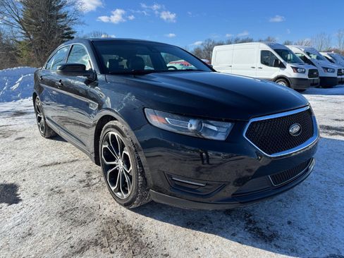 Used 2016 Ford Taurus SHO w/ Equipment Group 401A image 7
