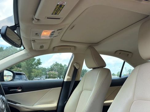 Used 2015 Lexus IS 250 w/ Navigation System Package RWD image 13