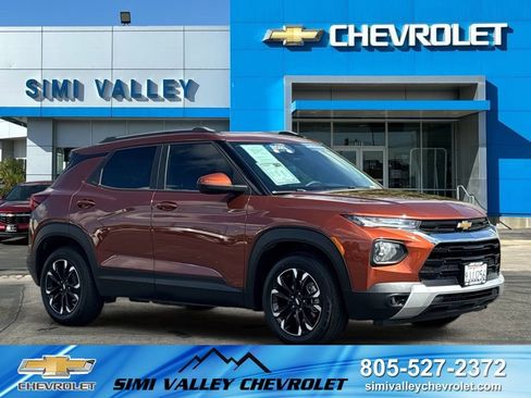 Certified 2021 Chevrolet TrailBlazer LT w/ Convenience Package FWD image 1