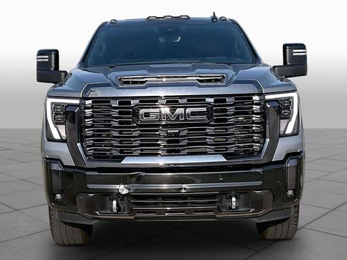 Used 2024 GMC Sierra 2500 Denali Ultimate AWD/4WD image 7