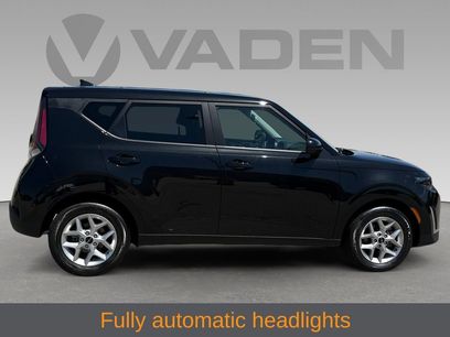 Used 2025 Kia Soul LX