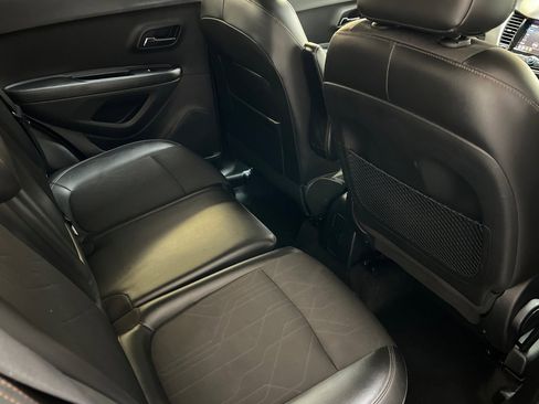 Used 2021 Chevrolet Trax LT image 18