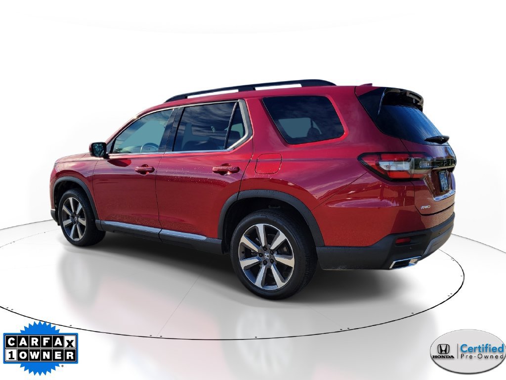 Certified 2024 Honda Pilot Touring image 3