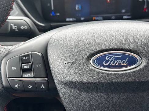 Used 2025 Ford Escape ST-Line FWD image 24