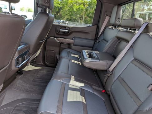 Used 2022 GMC Sierra 1500 Denali w/ Denali Premium Package AWD/4WD image 17