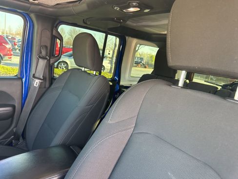 Used 2018 Jeep Wrangler Unlimited Sport S image 29