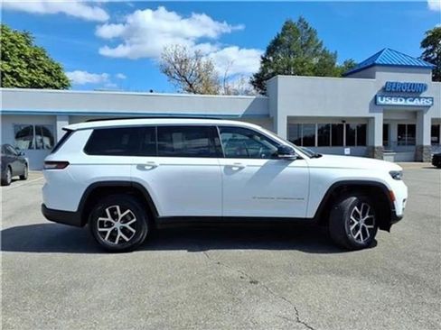 Used 2024 Jeep Grand Cherokee L Limited w/ Luxury Tech Group II image 37