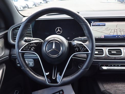 Used 2026 Mercedes-Benz GLE 580 4MATIC w/ Driver Assistance Package image 13