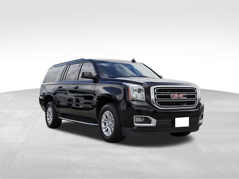 Used 2018 GMC Yukon XL SLT image 1