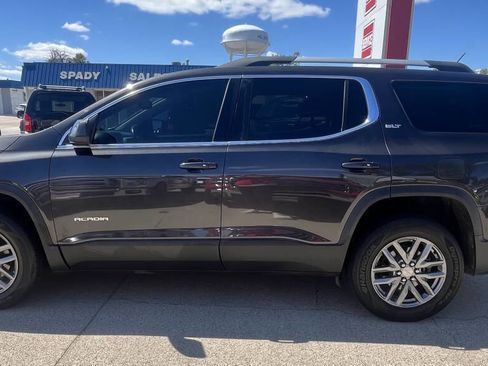 Used 2018 GMC Acadia SLT image 18
