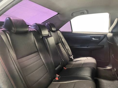 Used 2016 Toyota Camry SE image 13