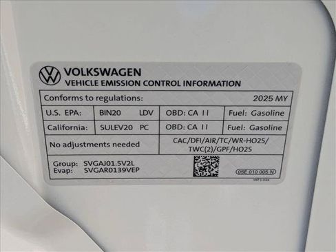 Used 2025 Volkswagen Taos SE FWD image 27