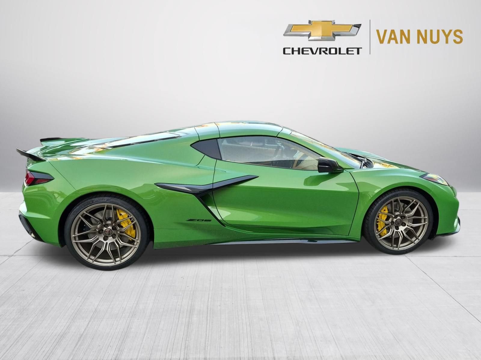 New 2027 Chevrolet Corvette Z06 w/ Stealth Interior Trim Package RWD image 3