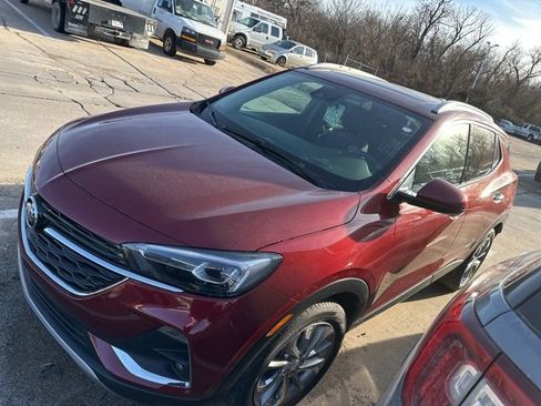 Used 2023 Buick Encore GX Essence w/ Experience Buick Package image 4