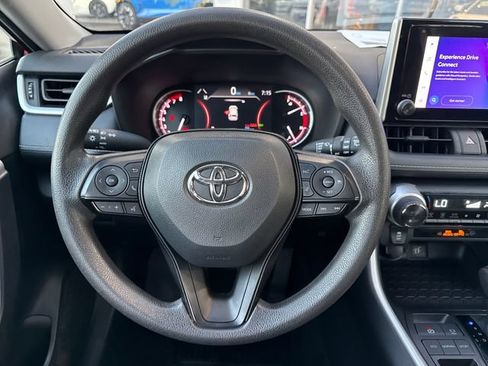 Used 2025 Toyota RAV4 XLE FWD image 14