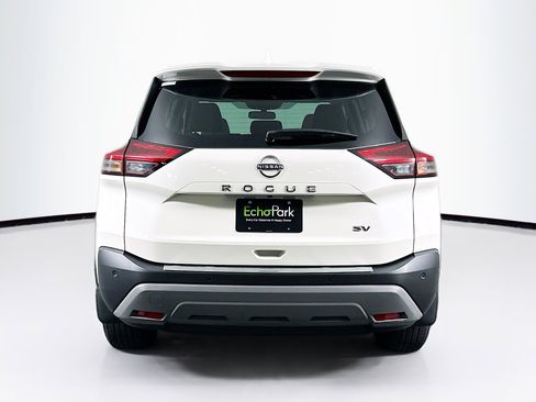 Used 2023 Nissan Rogue SV image 7