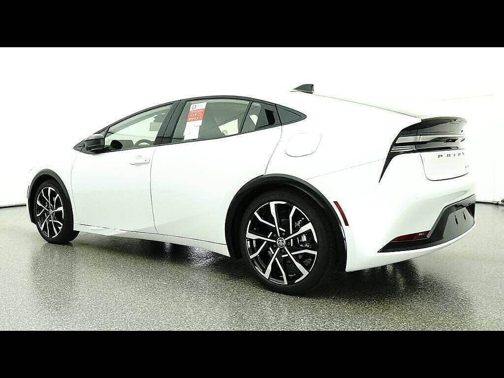 New 2026 Toyota Prius Plug-In Hybrid FWD image 82