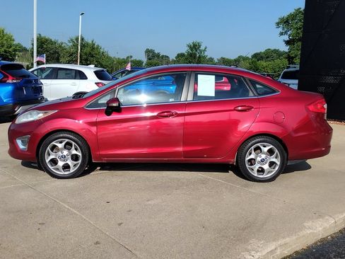 Used 2013 Ford Fiesta Titanium FWD image 8