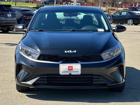 Used 2024 Kia Forte LXS FWD image 9