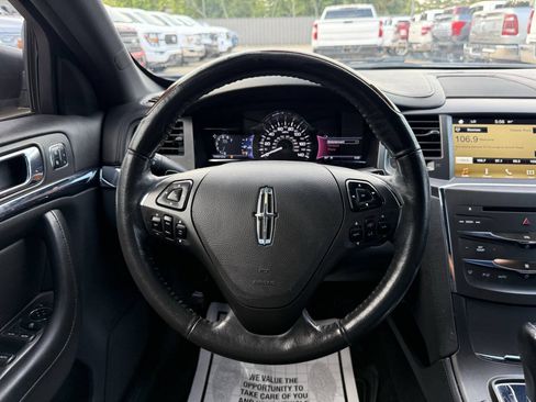 Used 2016 Lincoln MKS FWD image 23