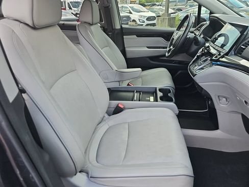 Used 2022 Honda Odyssey Elite image 11