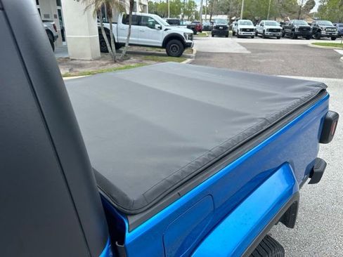 Used 2021 Jeep Gladiator Sport image 23