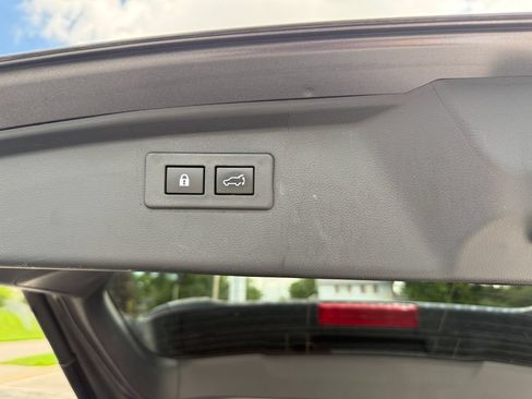 Used 2023 Subaru Outback Limited AWD/4WD image 11