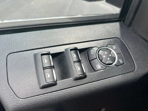 Used 2018 Ford F150 Platinum w/ Equipment Group 701A Luxury AWD/4WD image 17