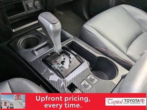 Used 2024 Toyota 4Runner TRD Off-Road Premium AWD/4WD image 24